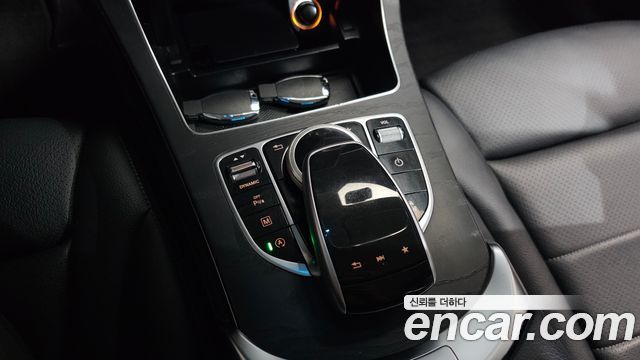 Mercedes-Benz GLC-Class 2019 — photo 26