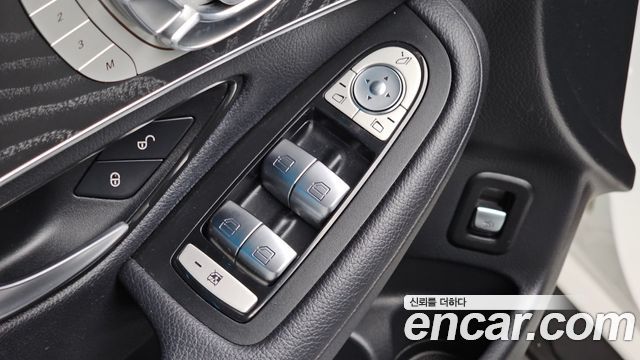 Mercedes-Benz GLC-Class 2019 — photo 27