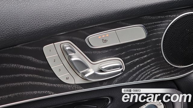 Mercedes-Benz GLC-Class 2019 — photo 28