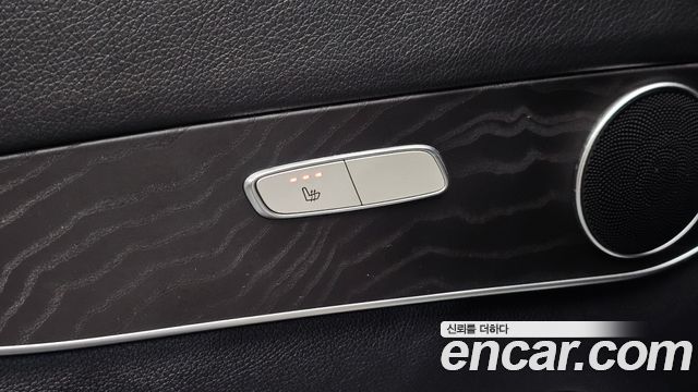 Mercedes-Benz GLC-Class 2019 — photo 29
