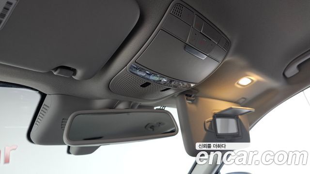 Mercedes-Benz GLC-Class 2019 — photo 30