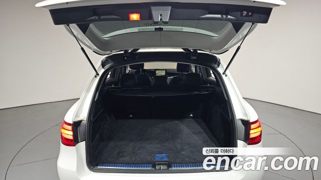 Mercedes-Benz GLC-Class 2019 — photo 31