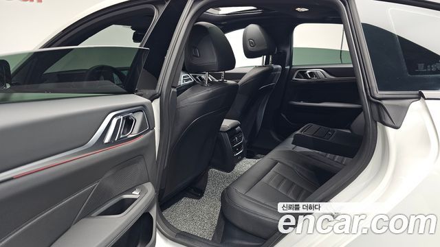 BMW 4-Series 2026 — photo 18