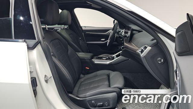 BMW 4-Series 2026 — photo 16