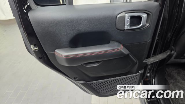 Jeep Wrangler 2018 — photo 15