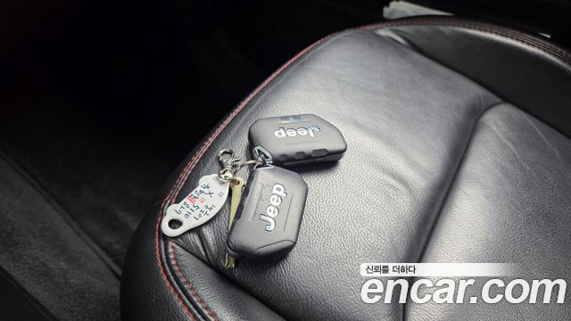 Jeep Wrangler 2018 — photo 31