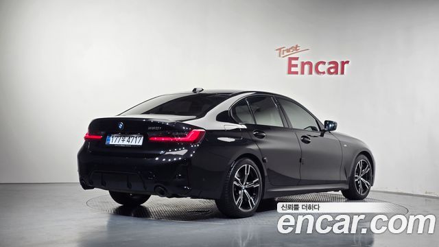 BMW 3-Series 2025 — photo 2