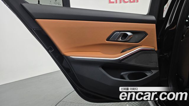 BMW 3-Series 2025 — photo 15
