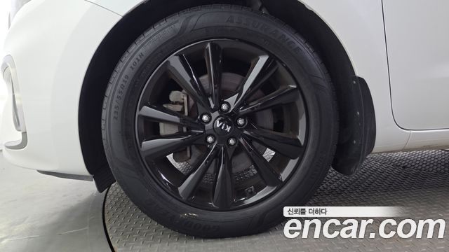 Kia Canival 2019 — photo 5