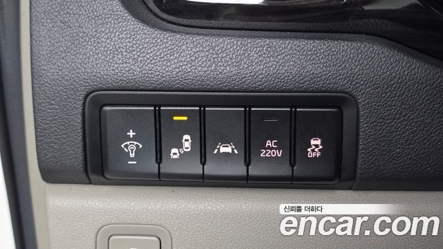 Kia Canival 2019 — photo 12