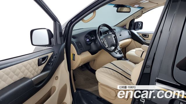Hyundai Starex 2016 — photo 13