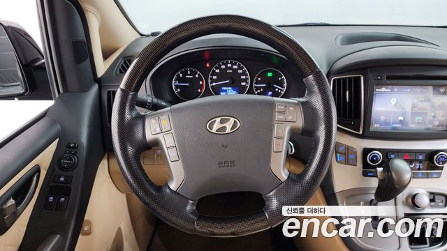 Hyundai Starex 2016 — photo 18