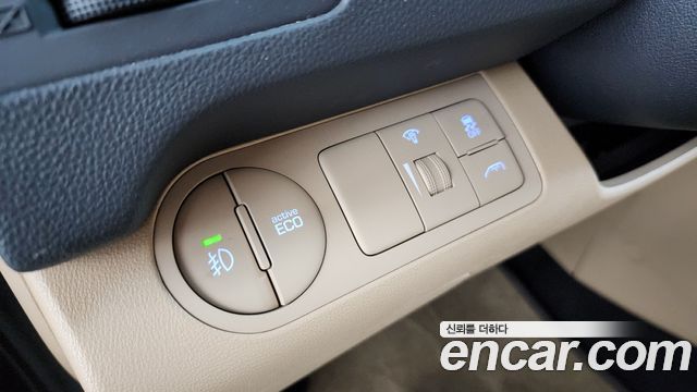 Hyundai Starex 2016 — photo 26