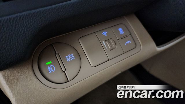 Hyundai Starex 2016 — photo 27