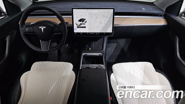 Tesla Model Y 2021 — photo 10