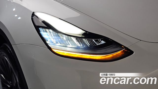 Tesla Model Y 2021 — photo 8