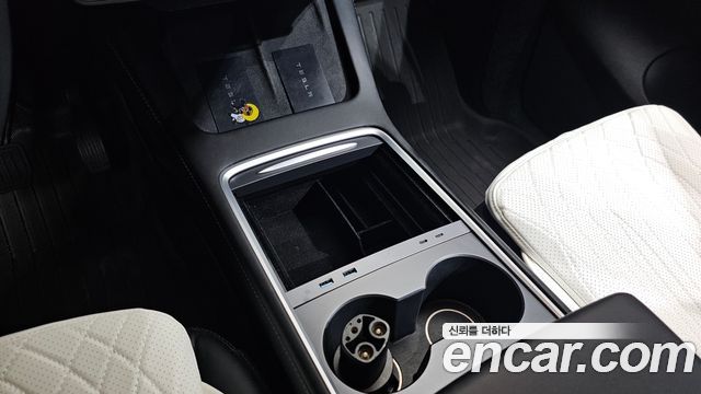Tesla Model Y 2021 — photo 29