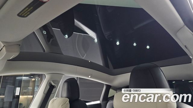 Tesla Model Y 2021 — photo 32