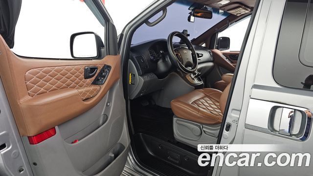 Hyundai Starex 2016 — photo 9