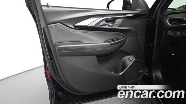 Chevrolet Korea Trailblazer 2022 — photo 14