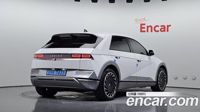 Hyundai Ioniq5 2022 — photo 2