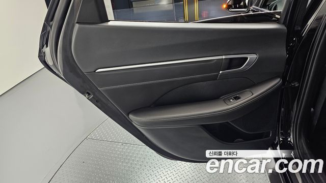 Hyundai Sonata 2022 — photo 15