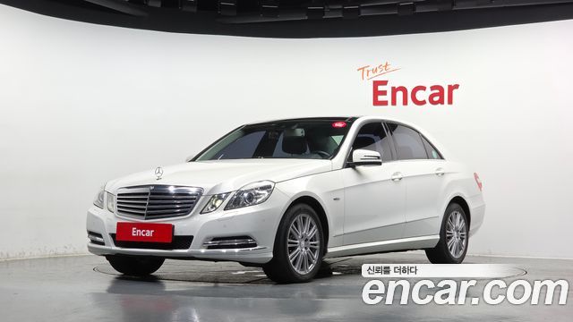 Mercedes-Benz E-Class 2012 — photo 1