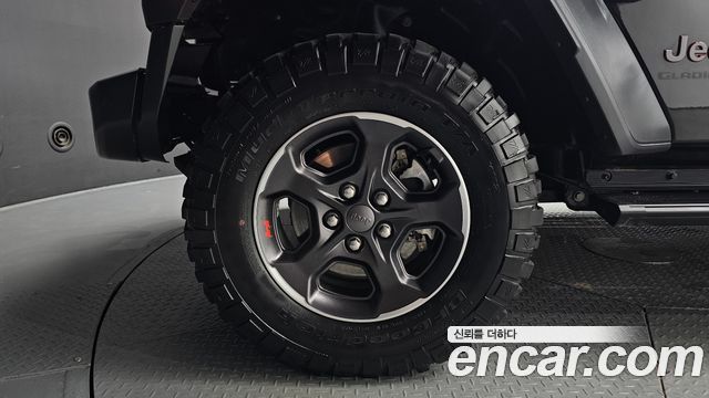 Jeep Gladiator 2023 — photo 5