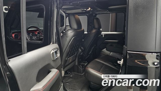 Jeep Gladiator 2023 — photo 18