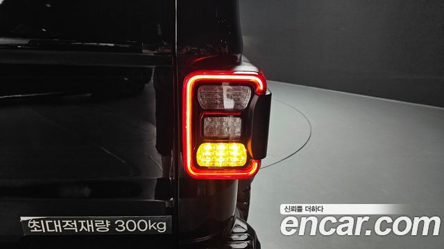 Jeep Gladiator 2023 — photo 9