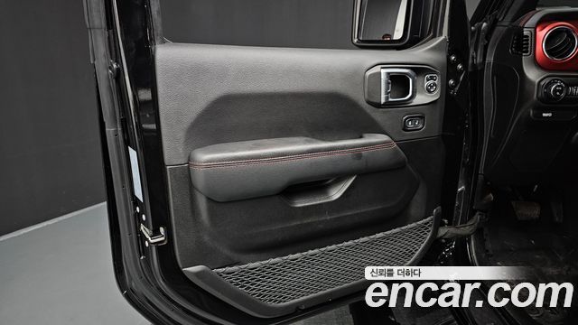 Jeep Gladiator 2023 — photo 14