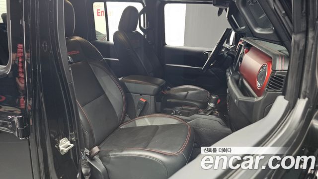 Jeep Gladiator 2023 — photo 16