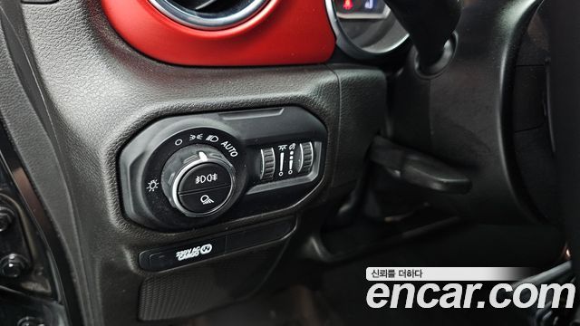 Jeep Gladiator 2023 — photo 28
