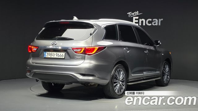 Infiniti QX60 2018 — photo 2