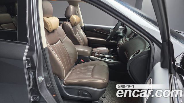 Infiniti QX60 2018 — photo 11