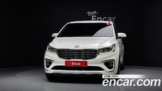 Kia Canival 2020 — photo 3