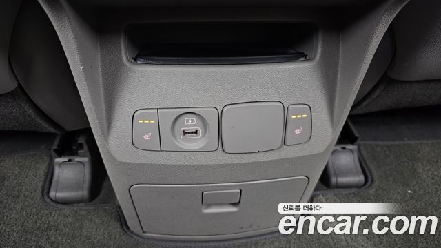 Kia Canival 2020 — photo 25