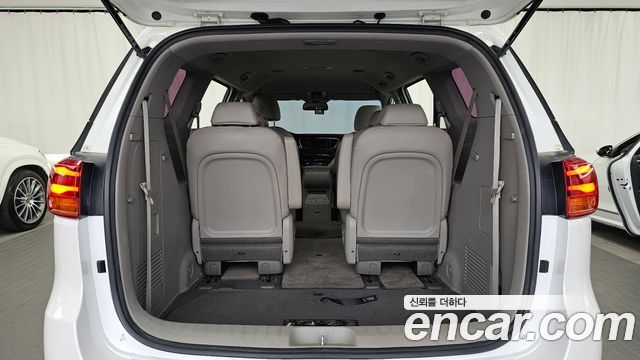Kia Canival 2020 — photo 26