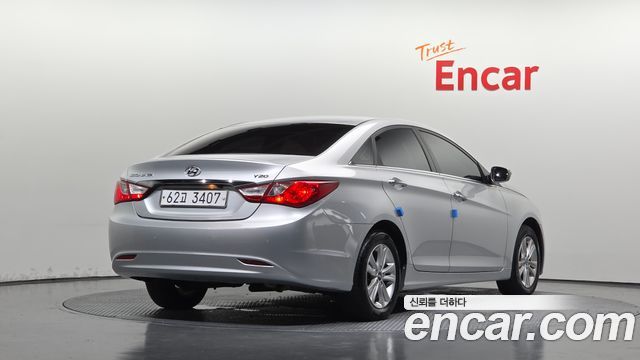 Hyundai Sonata 2010 — photo 2
