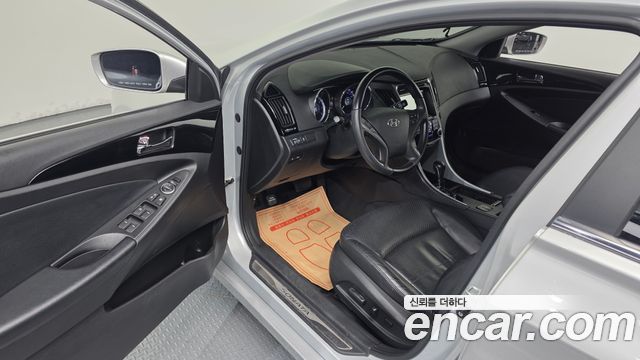 Hyundai Sonata 2010 — photo 10