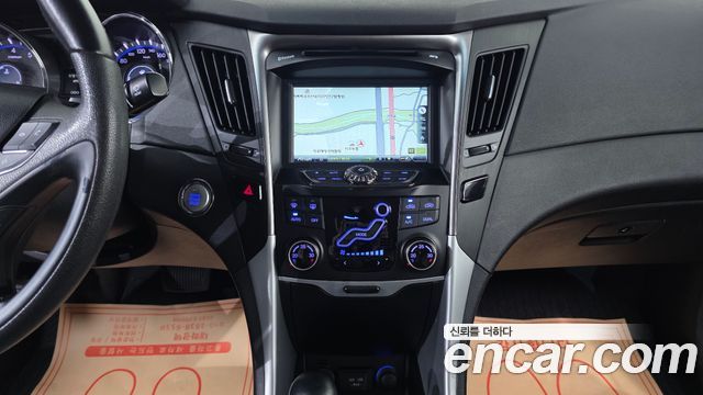 Hyundai Sonata 2010 — photo 16