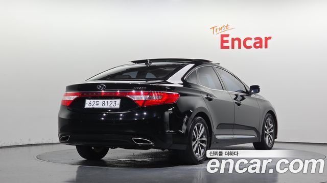 Hyundai Grandeur 2011 — photo 2