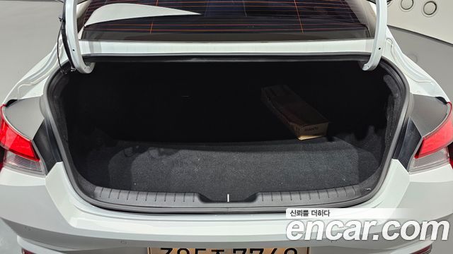 Hyundai AVANTE 2023 — photo 25