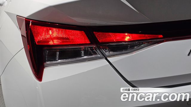 Hyundai AVANTE 2023 — photo 9