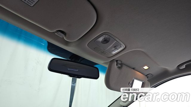 Hyundai Starex 2019 — photo 23