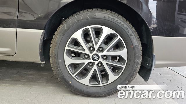 Hyundai Starex 2019 — photo 7