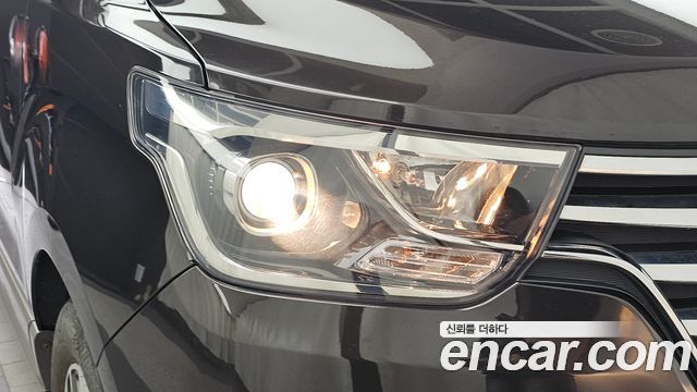 Hyundai Starex 2019 — photo 8