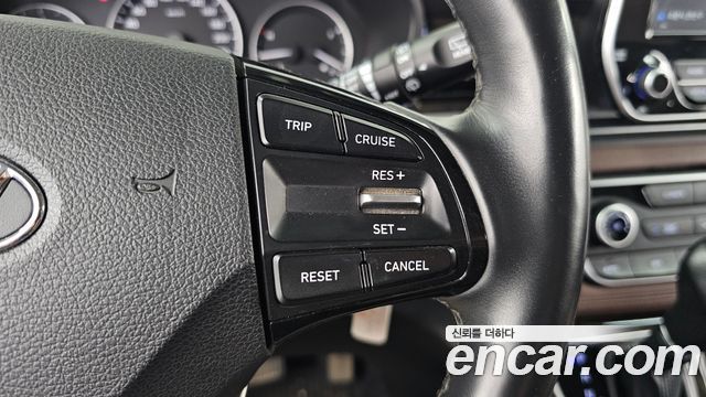 Hyundai Starex 2019 — photo 30