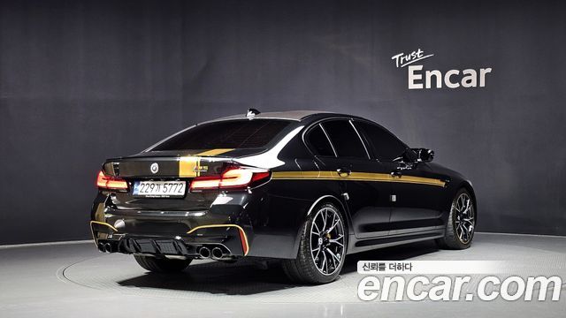 BMW M5 2022 — photo 2