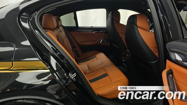 BMW M5 2022 — photo 18